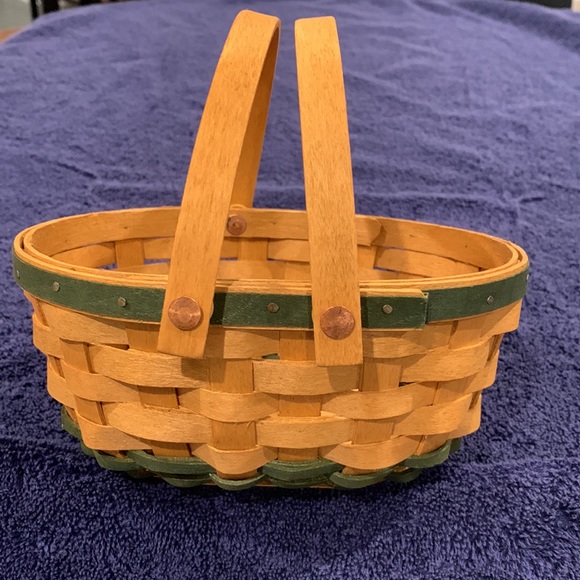Longaberger 2004 Tree Trimming Collection Gumdrop basket set. - Picture 3 of 11